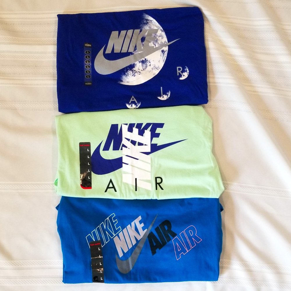 3 Nike T-Shirts